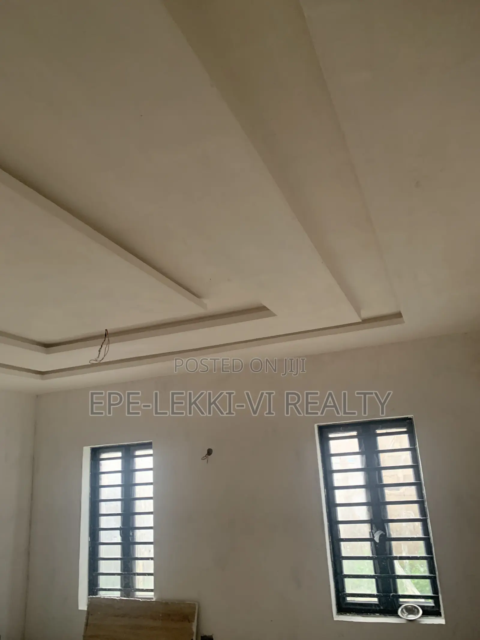 Office Spaces /Showroom for Lease in Lekki Facing Express