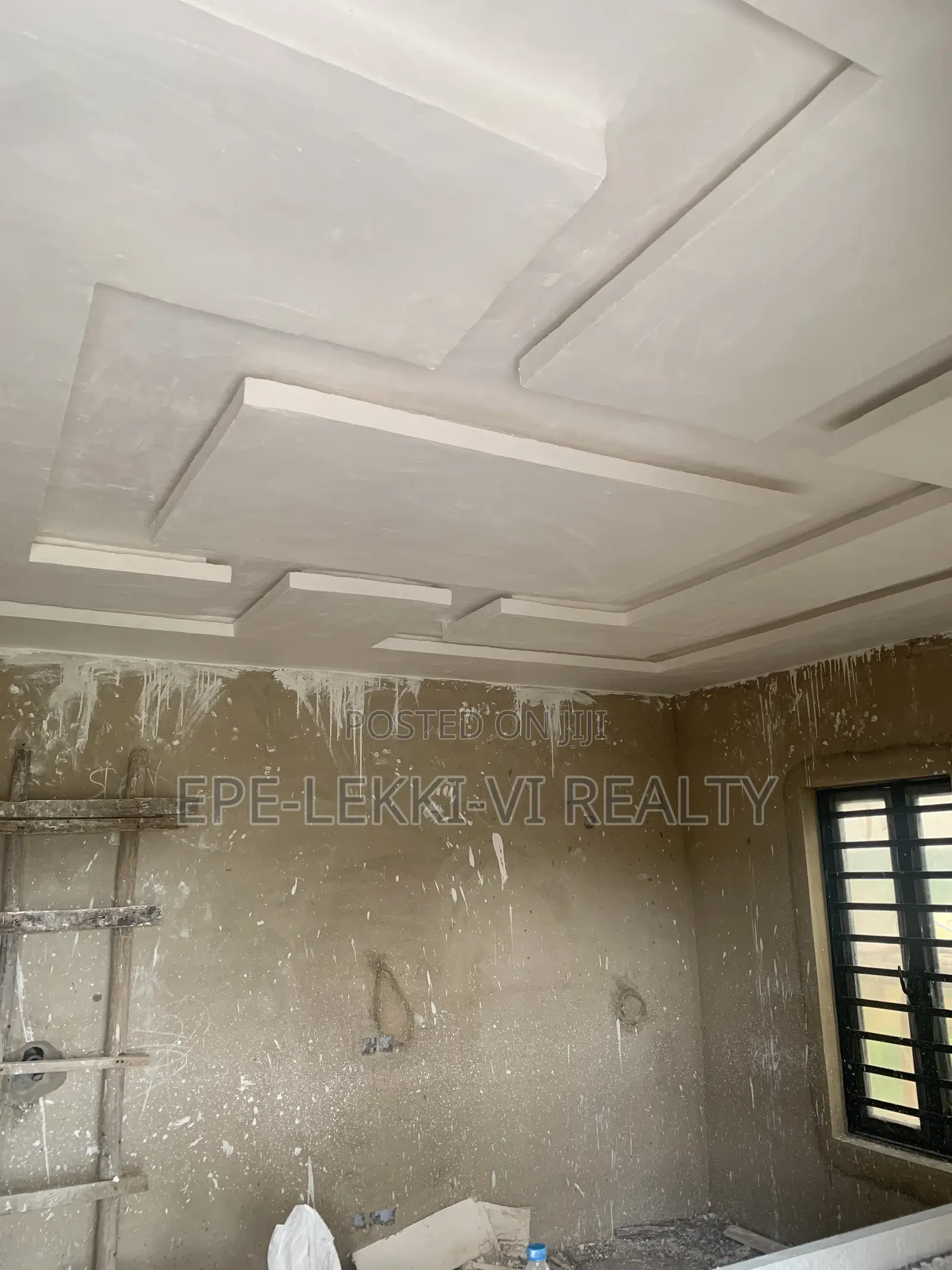 Office Spaces /Showroom for Lease in Lekki Facing Express