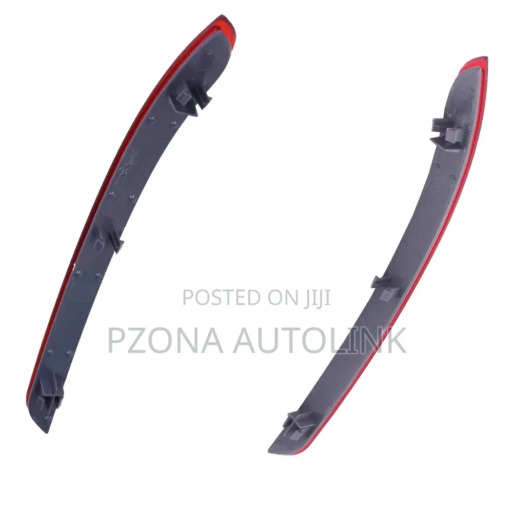 Rear / Back Bumper Reflector Lens L R for Mercedes W166 Gle Ml63 Ml350