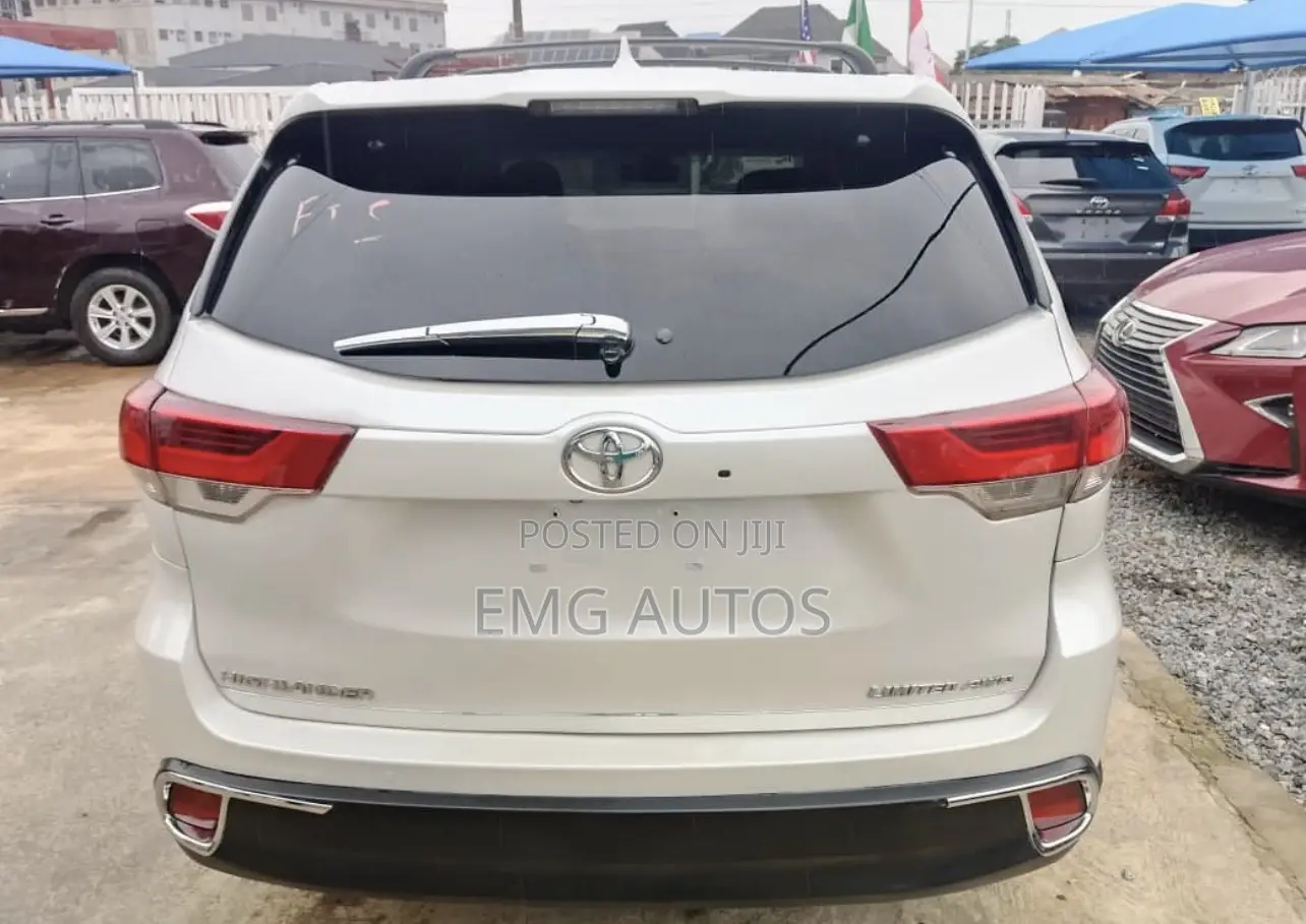 Toyota Highlander Limited 2019 White