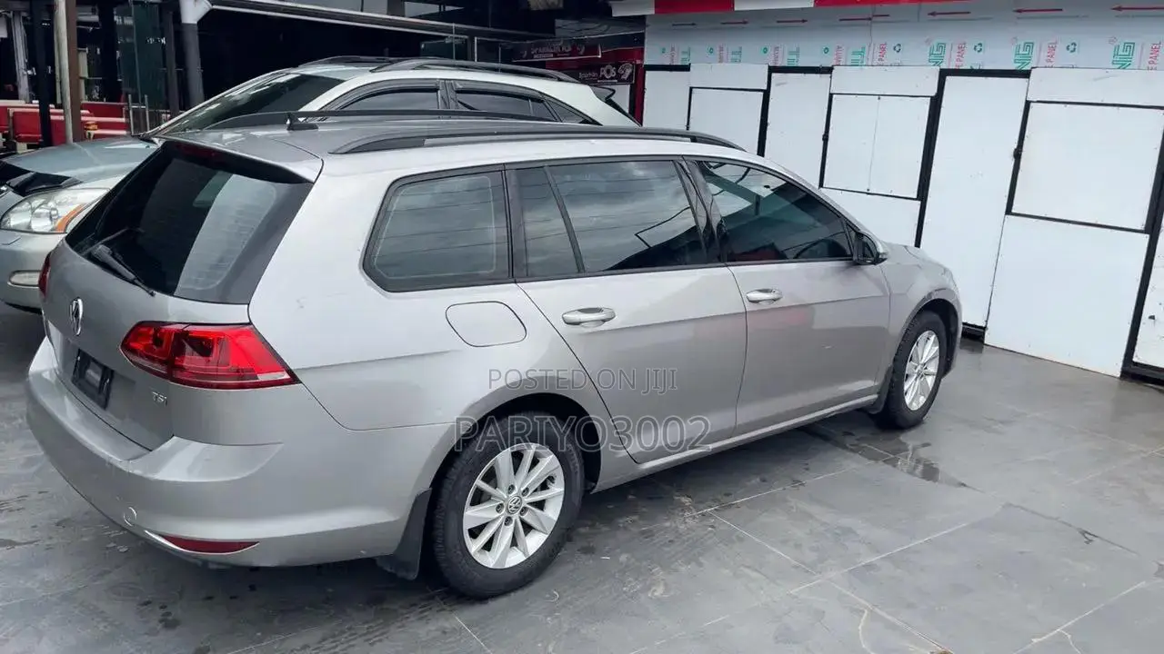 Volkswagen Golf 2016 Silver