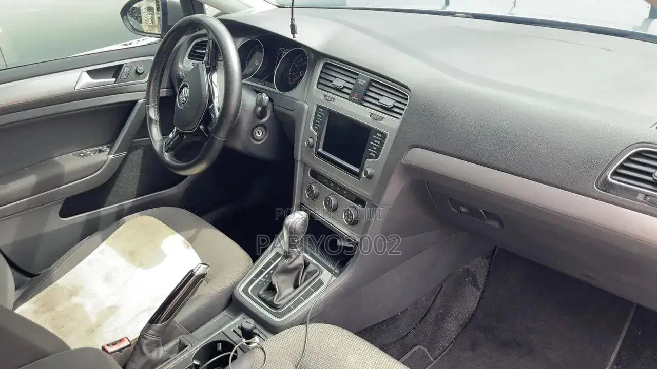 Volkswagen Golf 2016 Silver