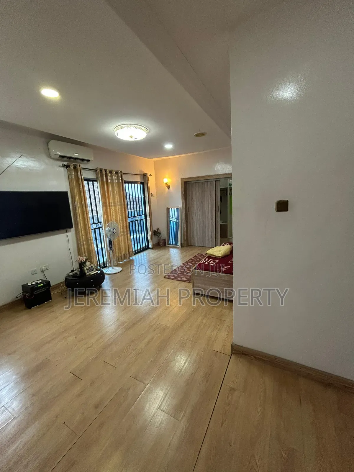 Furnished 8bdrm Mansion in Heritage Estate, Berger for sale
