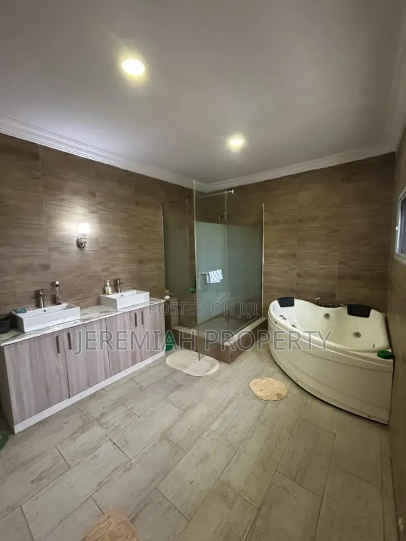 Furnished 8bdrm Mansion in Heritage Estate, Berger for sale