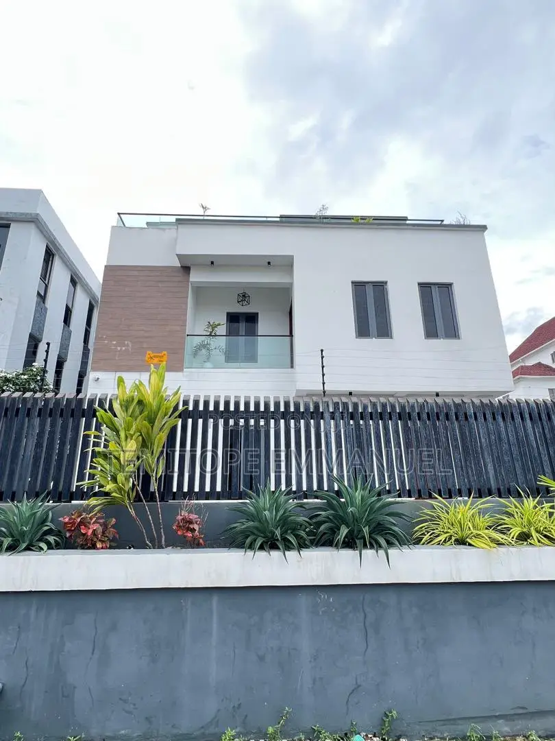 Furnished 5bdrm Duplex in Ikate for sale