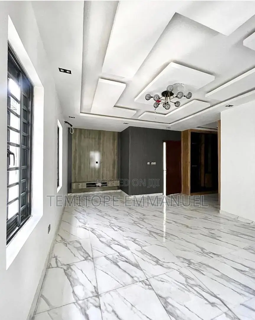 Furnished 5bdrm Duplex in Ikate for sale