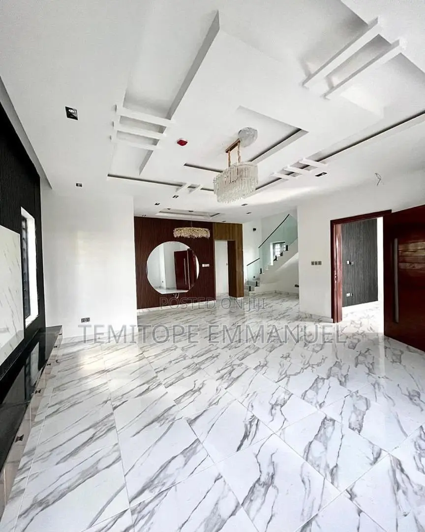 Furnished 5bdrm Duplex in Ikate for sale