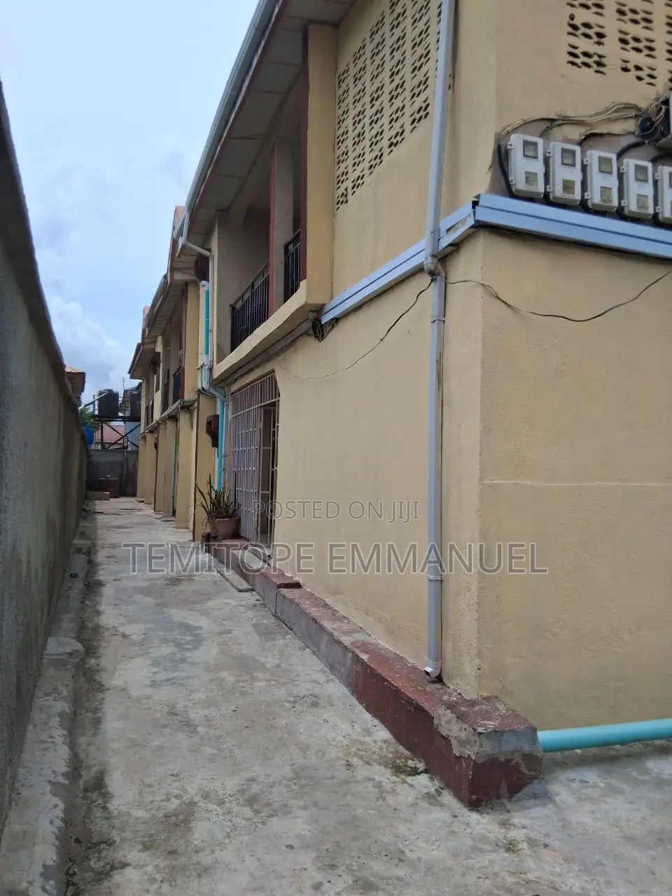 Furnished 18bdrm Block of Flats in Ago Palace for sale