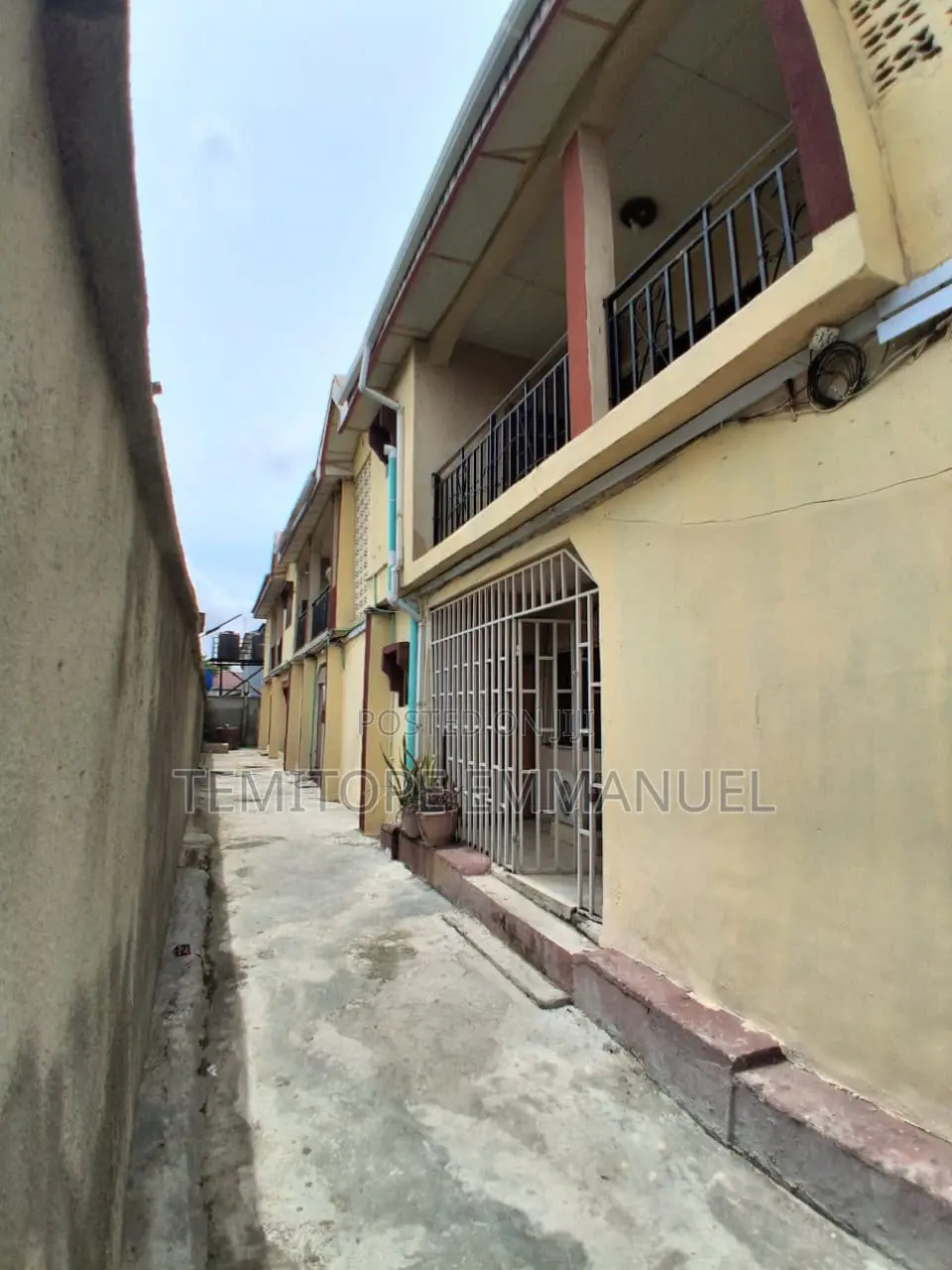 Furnished 18bdrm Block of Flats in Ago Palace for sale