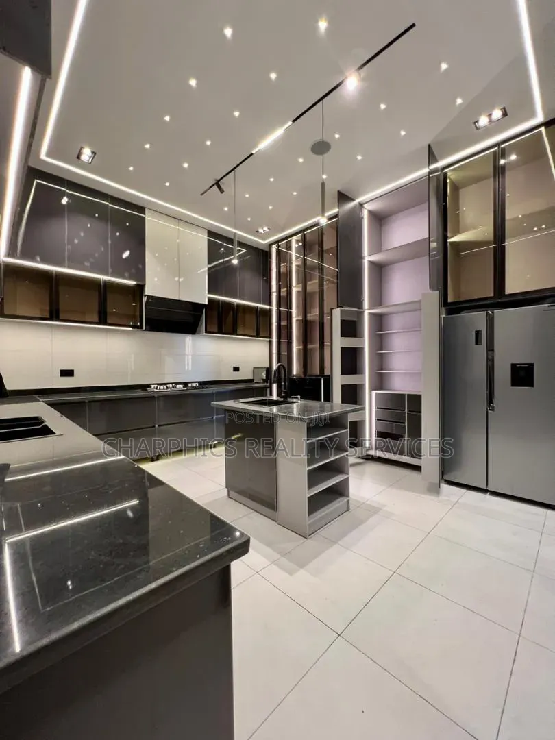 5bdrm Duplex in VGC / Ajah for sale
