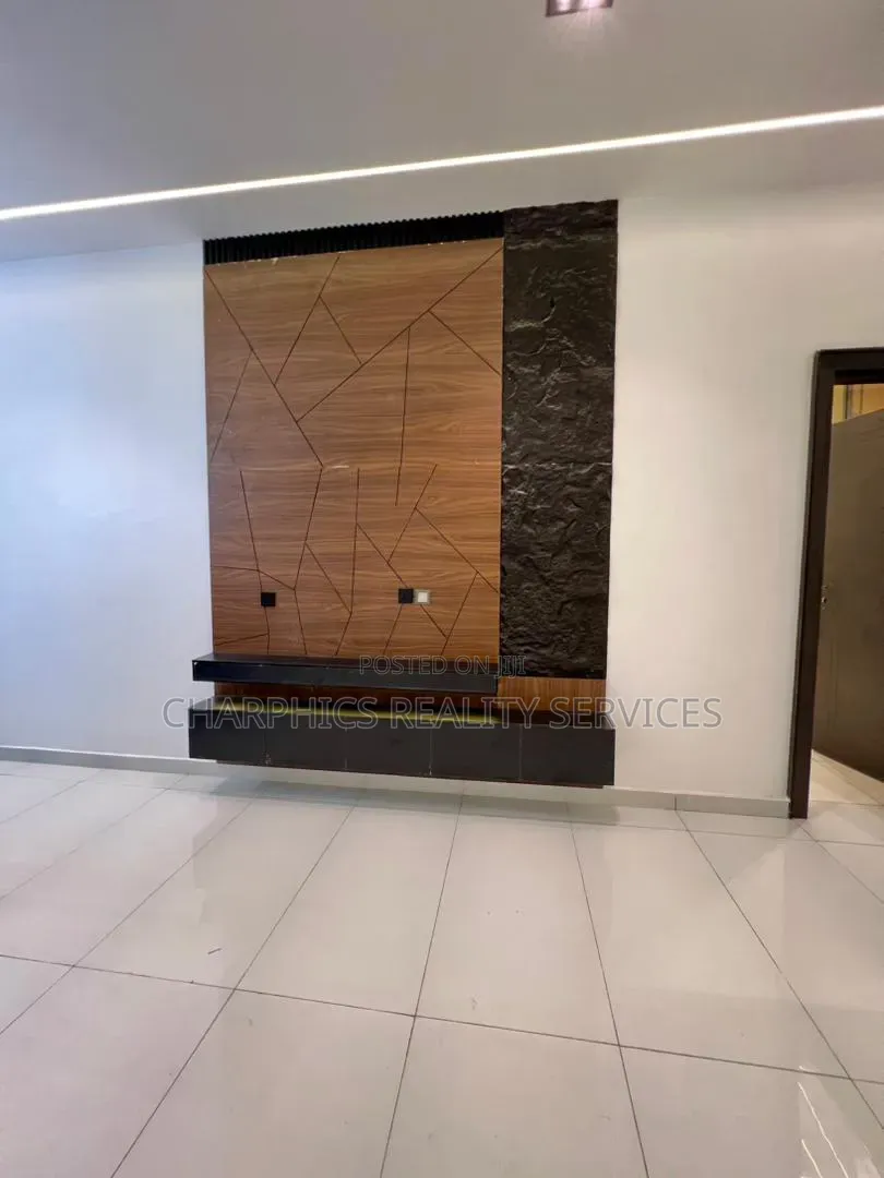 5bdrm Duplex in VGC / Ajah for sale