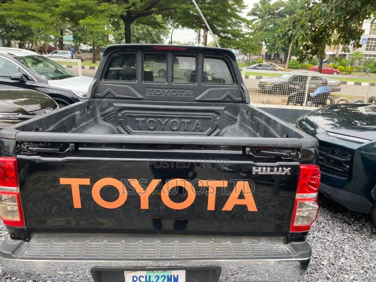 Toyota Hilux SR5 BLACK 4x4 2015 Black