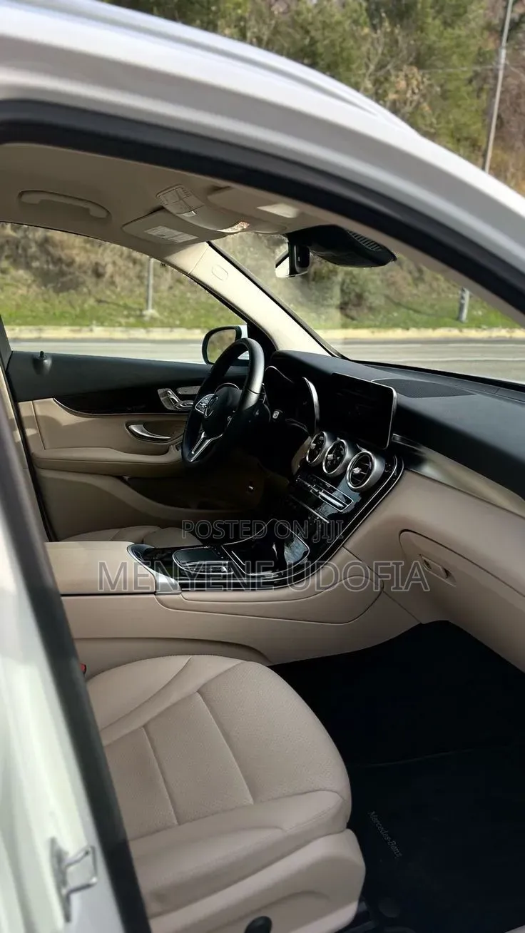 Mercedes-Benz GLC-Class 2021 White