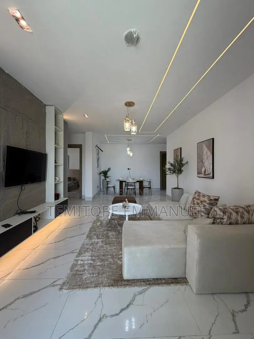 Furnished 1bdrm Apartment in Lekki Phase 1 for sale