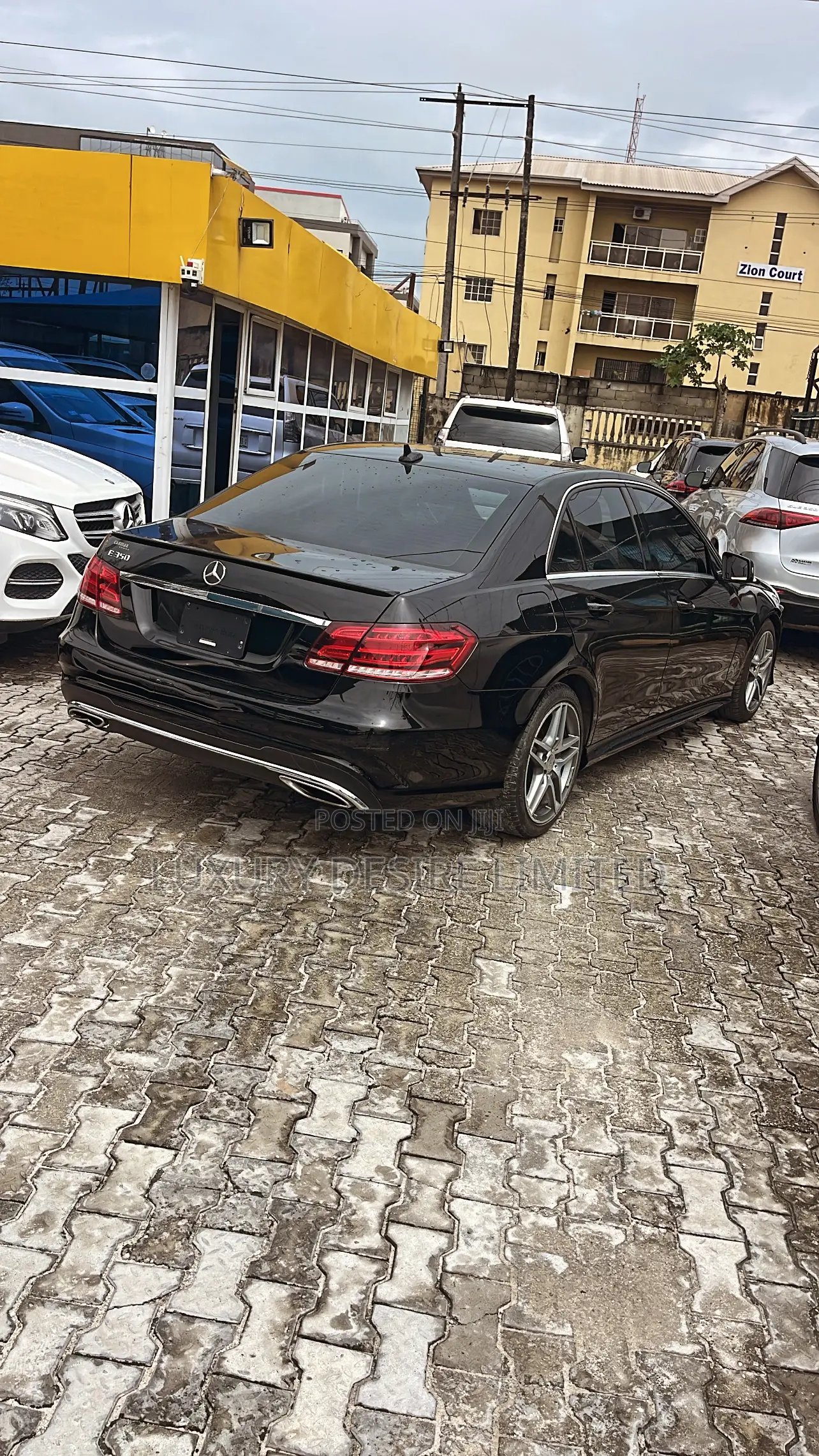 Mercedes-Benz E350 Base 4Matic Sedan AWD (3.5L 6cyl 7A) 2015 Black