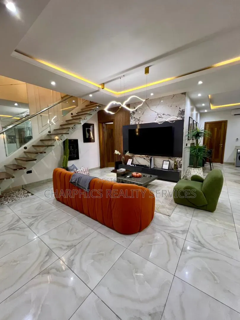 Furnished 2bdrm Apartment in Lekki Phase 1 for sale