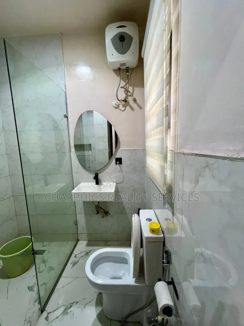 Furnished 2bdrm Apartment in Lekki Phase 1 for sale