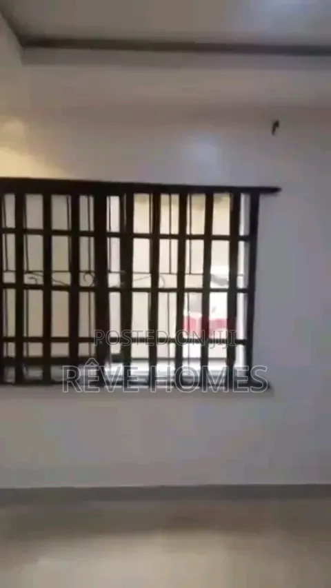 3bdrm Block of Flats in Ifako-Gbagada for rent