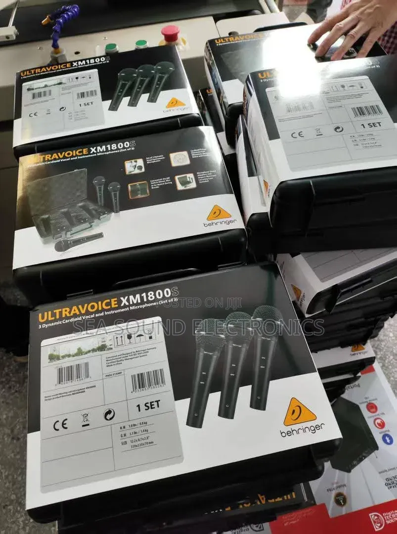 Behringer 3 in 1 Wired Mic