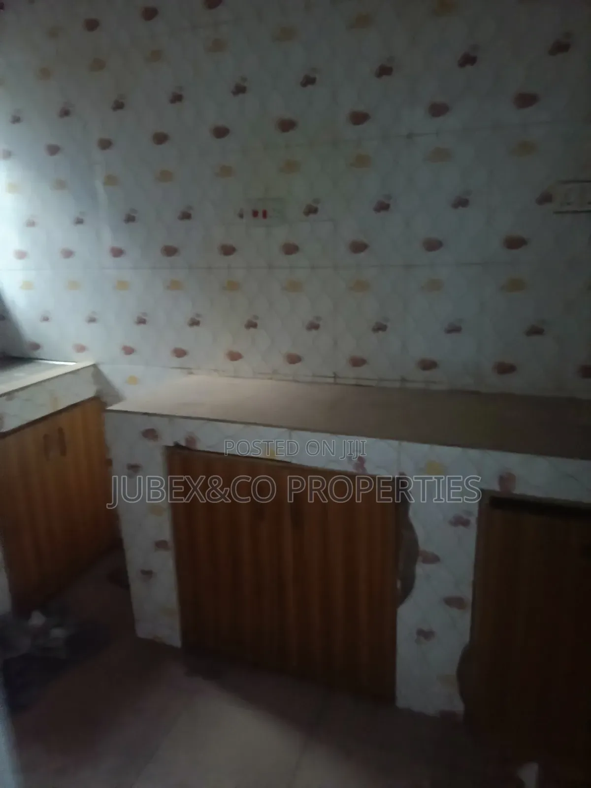 3bdrm Block of Flats in Alishiba Sango Ota for sale