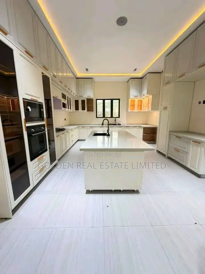 6bdrm Duplex in Katampe Extension for sale