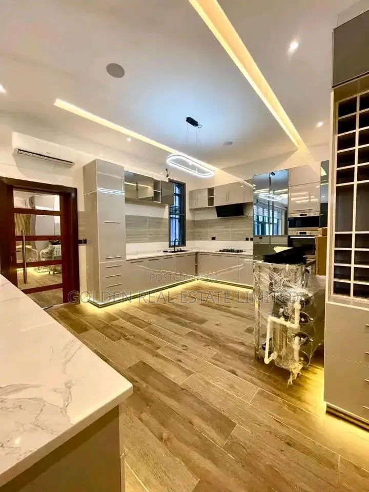 5bdrm Duplex in Abacha Estate for sale