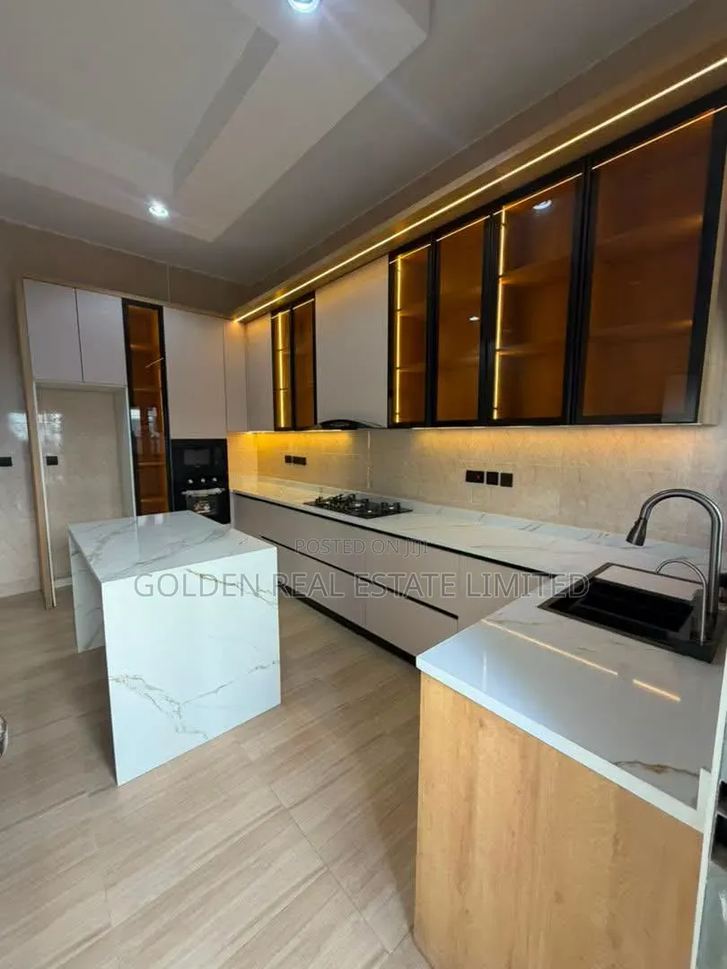4bdrm Duplex in Guzape District for sale