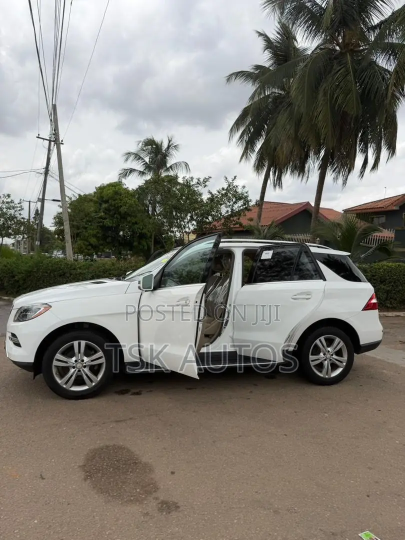 Mercedes-Benz M Class ML350 4MATIC 4dr SUV AWD (3.5L 6cyl 7A) 2014 White