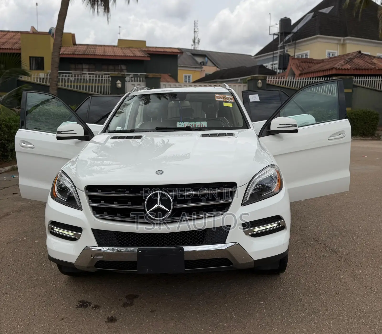 Mercedes-Benz M Class ML350 4MATIC 4dr SUV AWD (3.5L 6cyl 7A) 2014 White