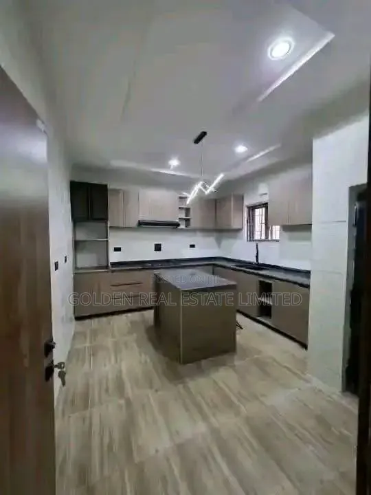 4bdrm Duplex in Apo Resettlement for sale