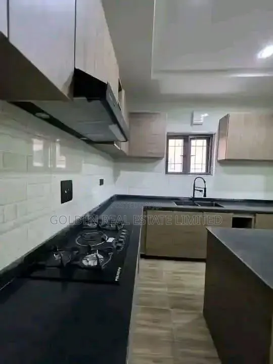 4bdrm Duplex in Apo Resettlement for sale