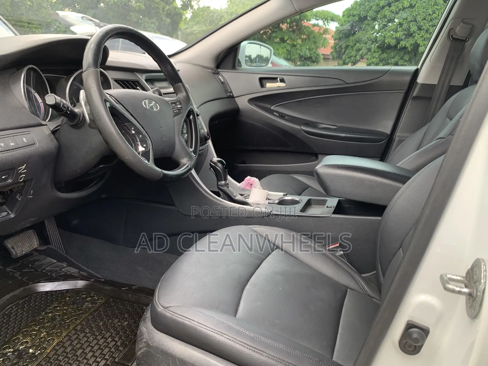 Hyundai Sonata Limited Sedan FWD (2.4L 4cyl 6A) 2012 White