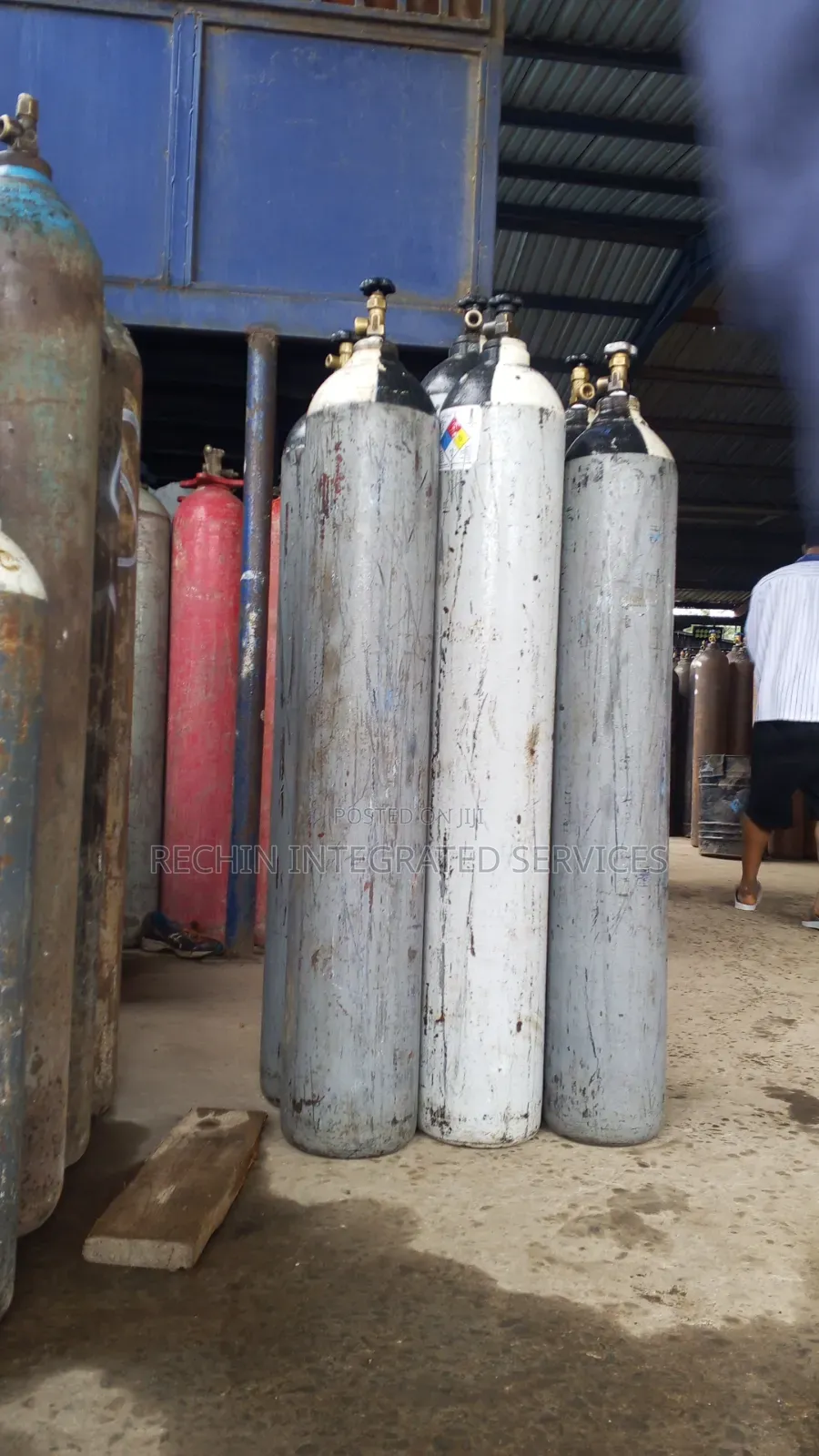 Compressed Medical Air Refill