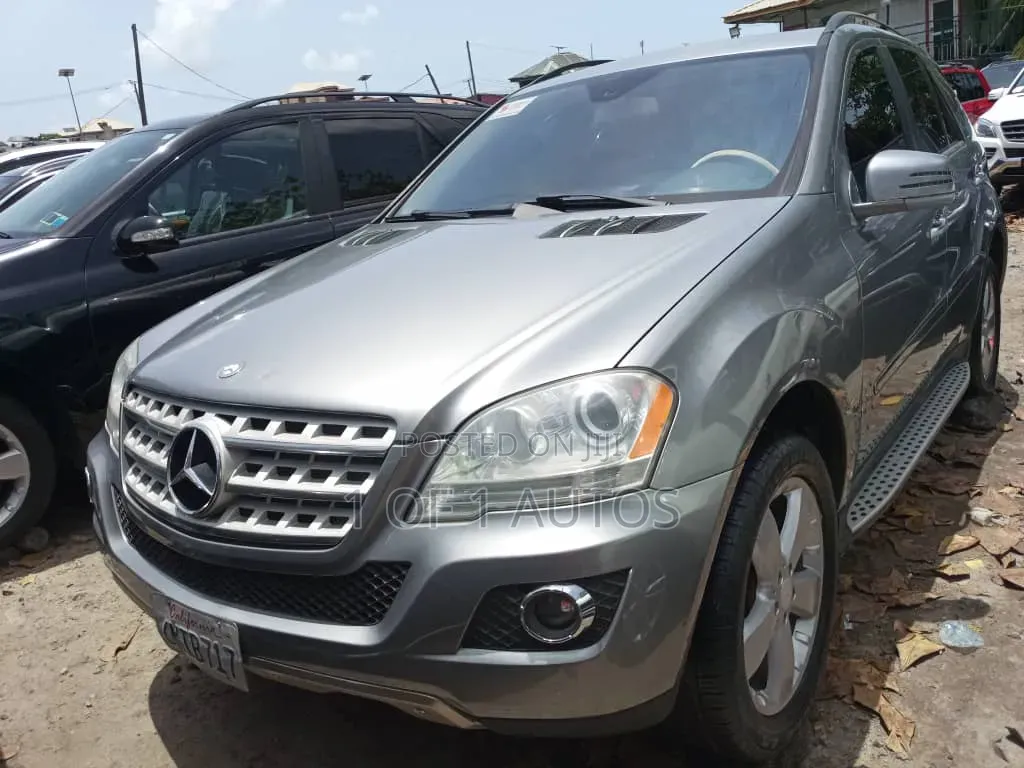 Mercedes-Benz M Class 2011 Gray