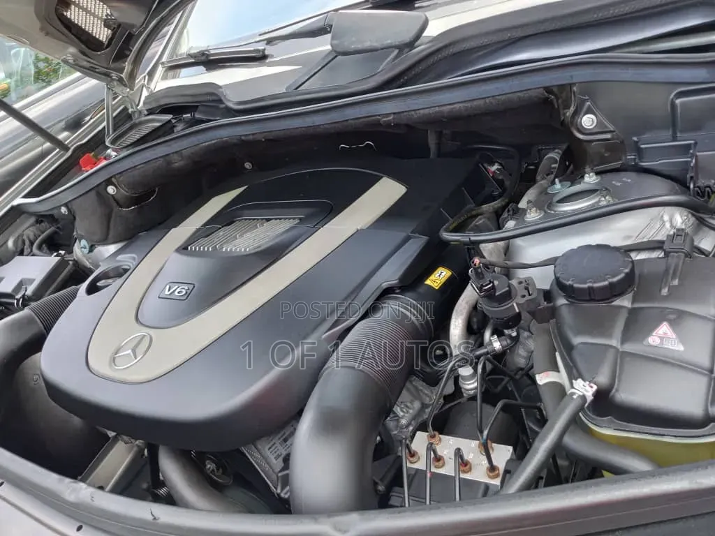 Mercedes-Benz M Class 2011 Gray