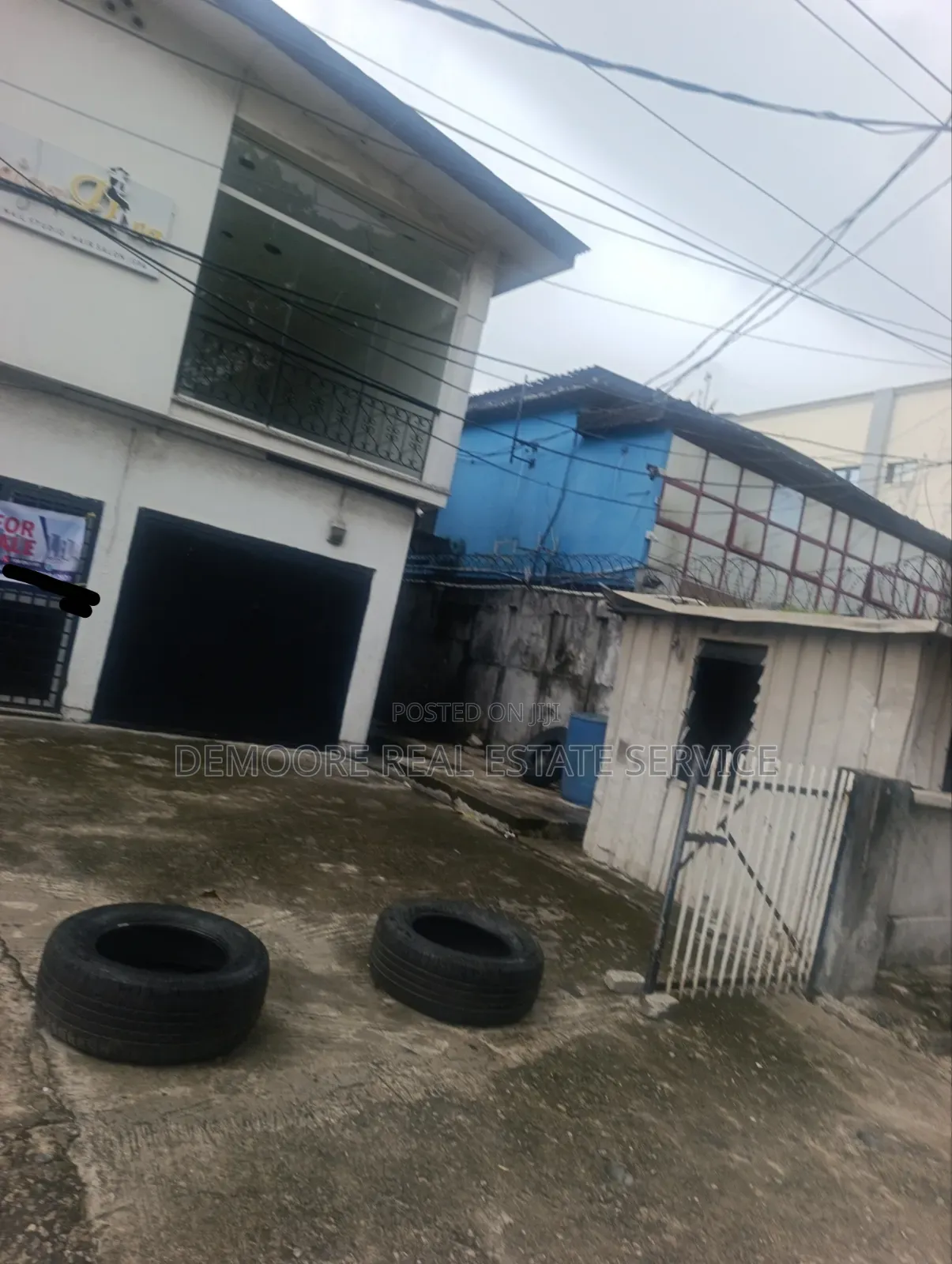 10bdrm Apartment in Awolowo Road, Falomo for sale
