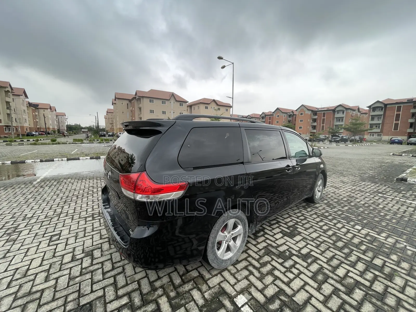 Toyota Sienna 2013 Black