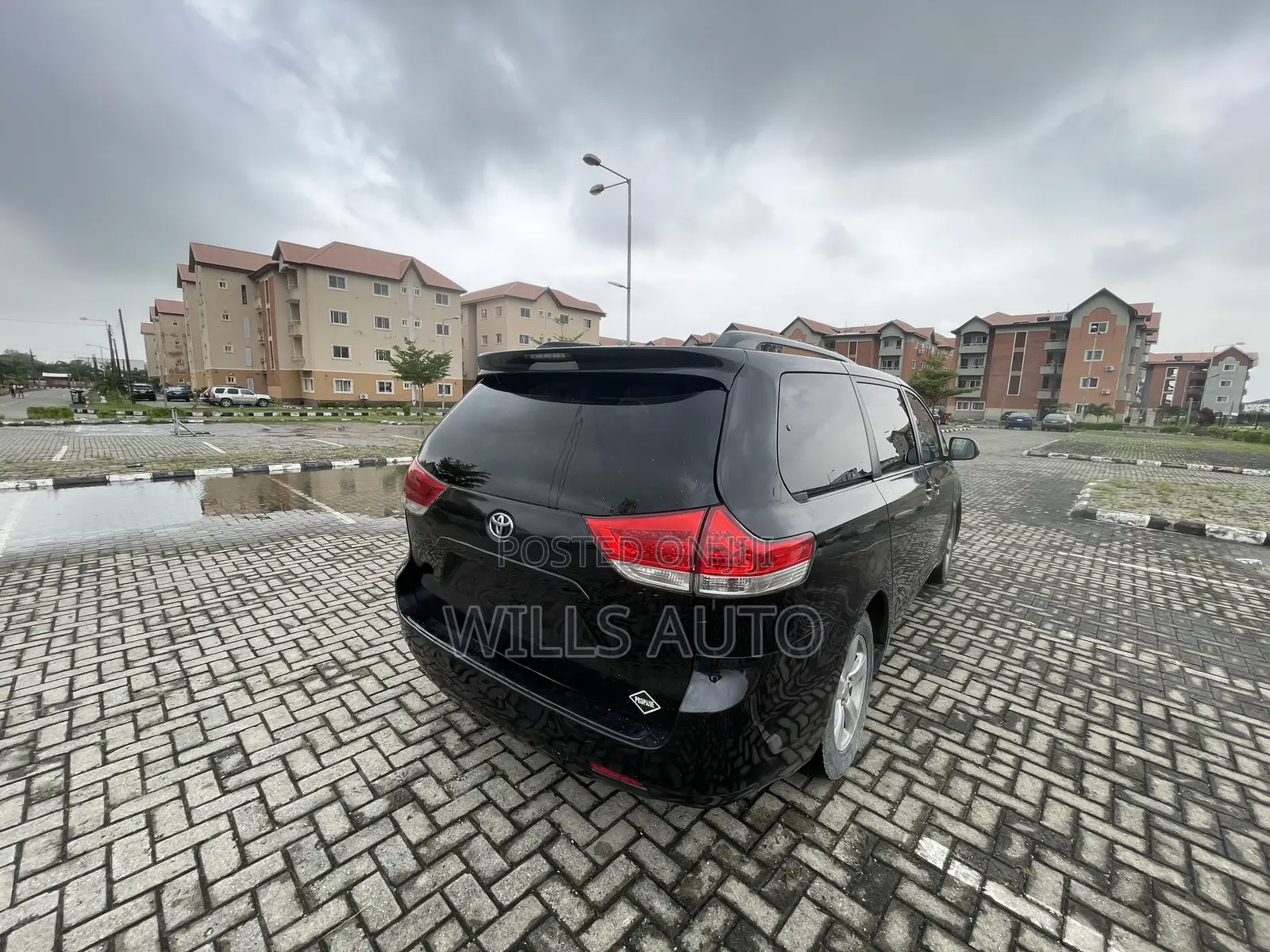 Toyota Sienna 2013 Black