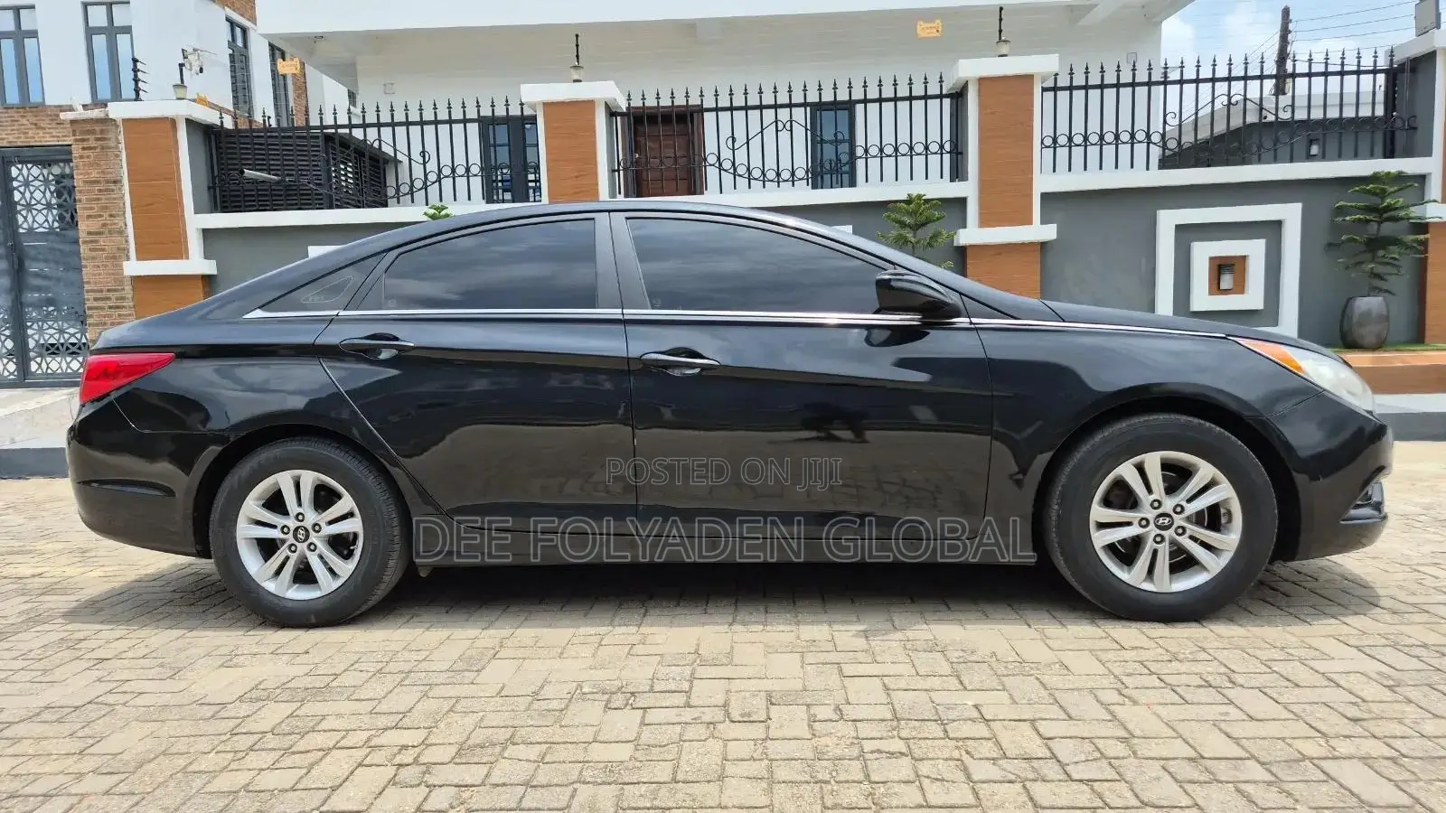 Hyundai Sonata GLS Sedan FWD (2.4L 4cyl 6A) 2011 Black