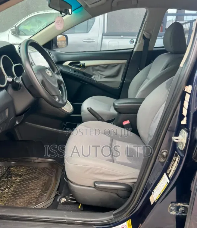 Toyota Matrix XRS Hatchback FWD (2.4L 4cyl 5A) 2010 Blue