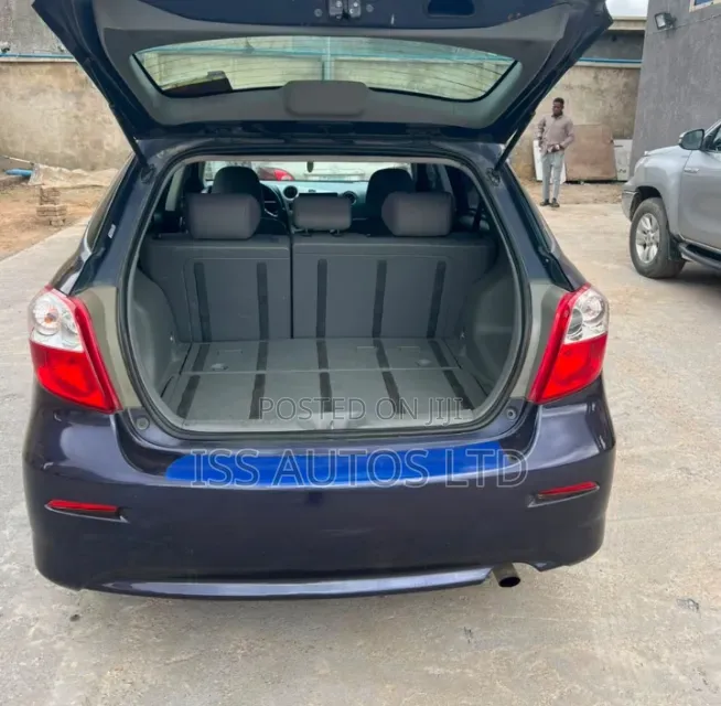 Toyota Matrix XRS Hatchback FWD (2.4L 4cyl 5A) 2010 Blue