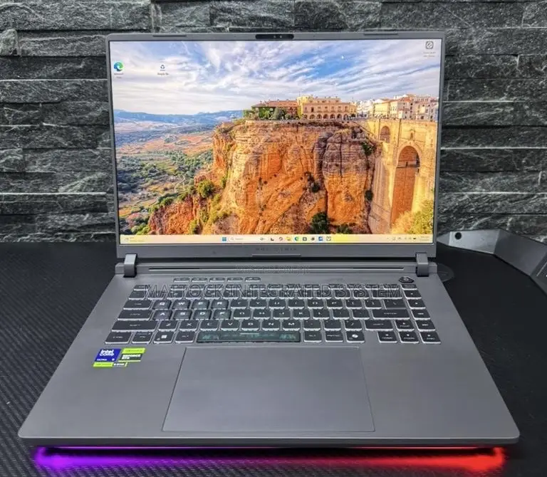 Laptop Asus ROG Strix G16 G614 32GB Intel Core Ultra 9 SSD 1T