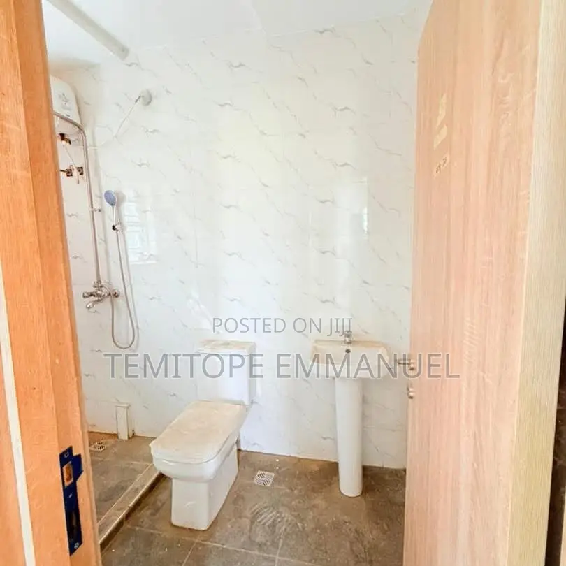 Furnished 2bdrm Apartment in Isheri North for sale