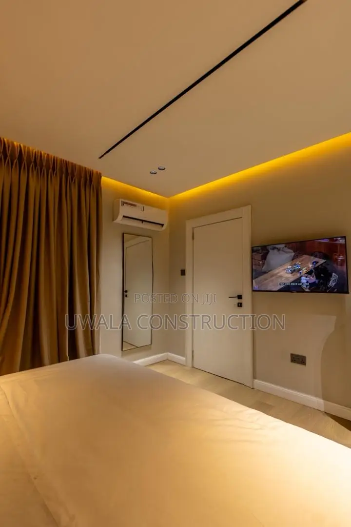 Premium 2-Bedroom Luxury Short-Let With Ps5 Workstation