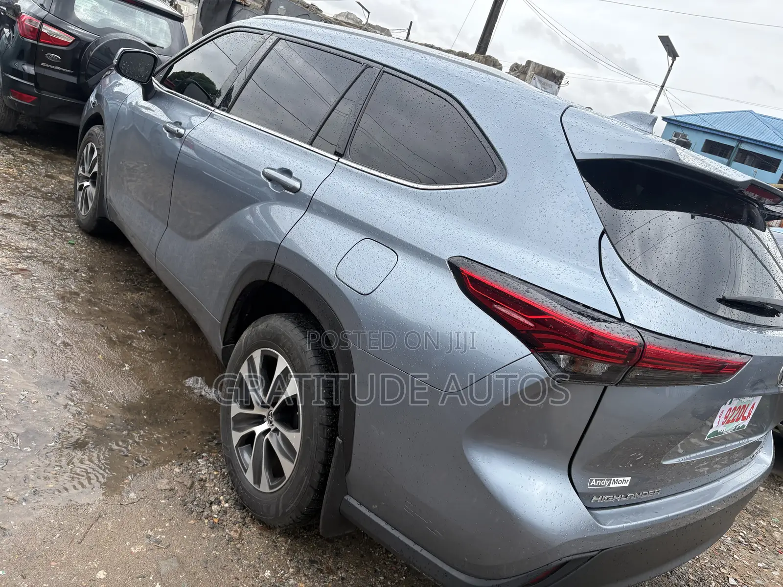 Toyota Highlander XLE 2022 Blue