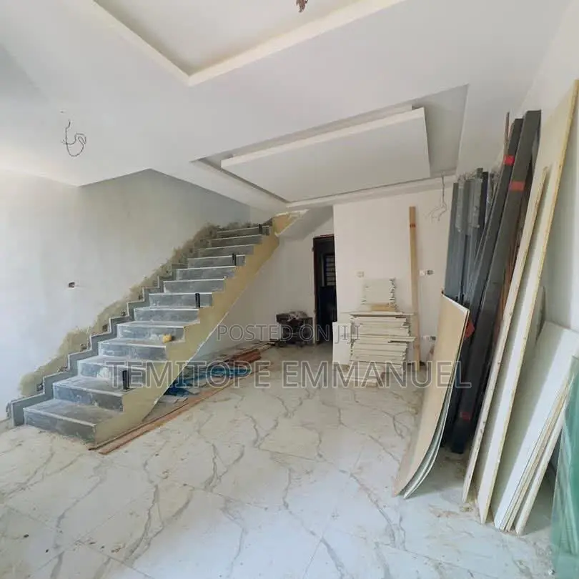 Furnished 4bdrm Duplex in Gbagada for sale
