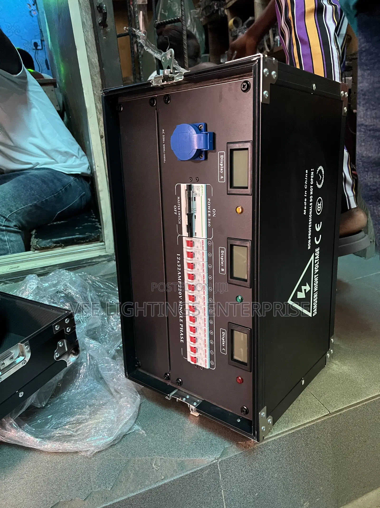12 Channel Power Distrob