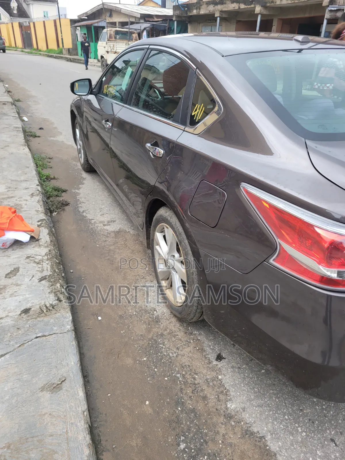 Nissan Altima 2.5 SV 4dr Sedan (2.5L 4cyl CVT) 2014