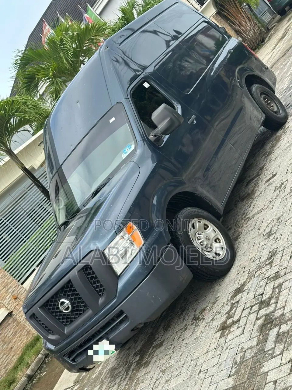 Nissan NV3500 2017 Gray