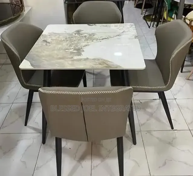 Extendable Dining Set